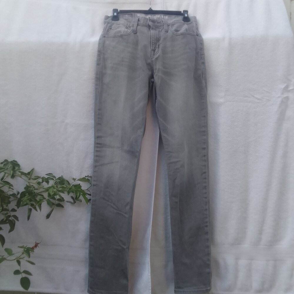 Mossimo Supply 28"X32" men's well-cut premium denim slim jean